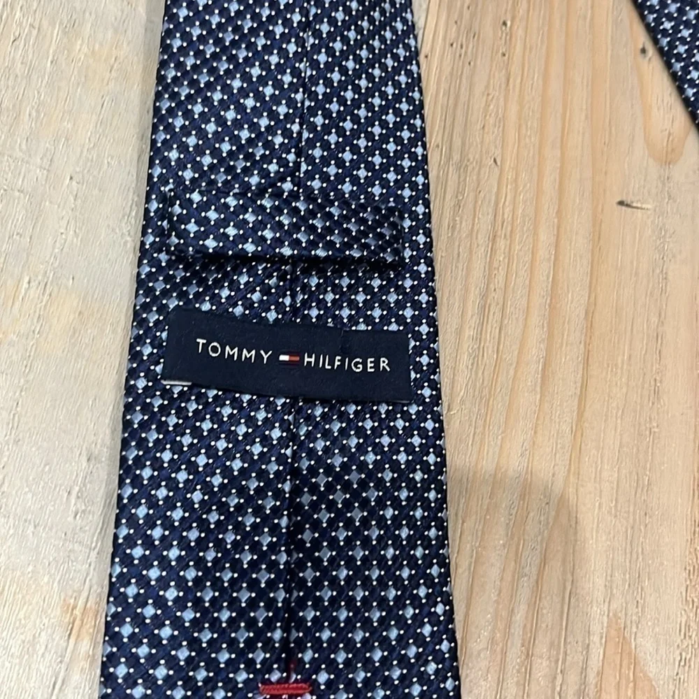 Tommy Hilfiger Blue Patterned Men’s Formal Tie Silk W3” L59”